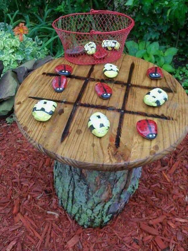 DIY Wooden Log Table With Rock Design