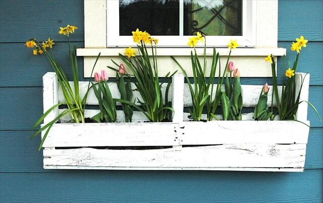  Gorgeous DIY Window Box Planters