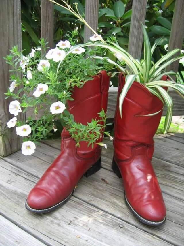 boot planter design