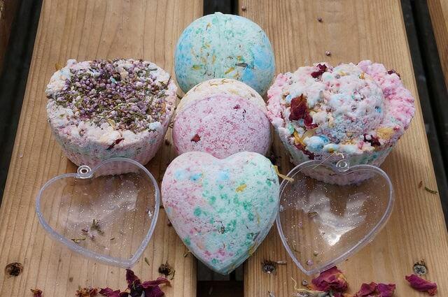 Cupcake + Hearts Bath Bombs
