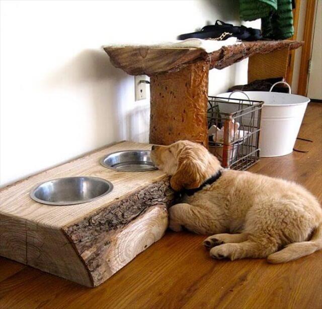 Pallets made dog bowl stand 