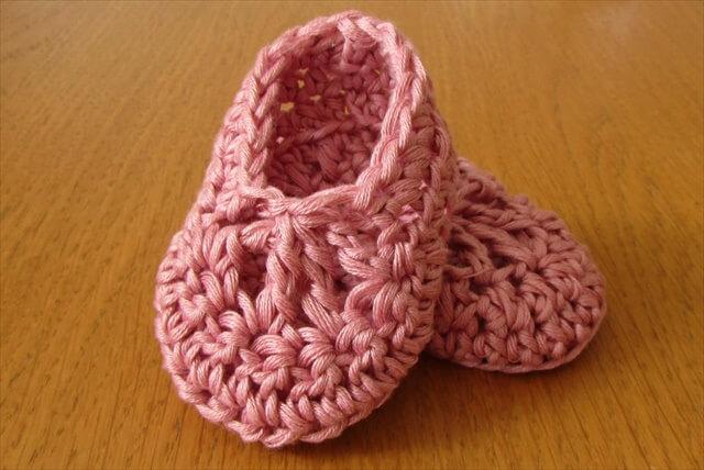  dainty crochet baby booties 
