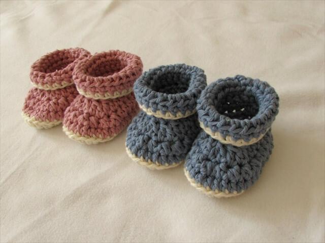 crochet cuffed baby booties tutorial - roll top baby shoes for beginners