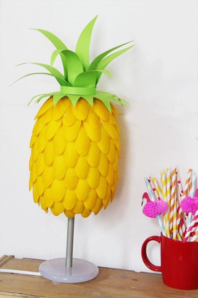 DIY Pineapple Lamp