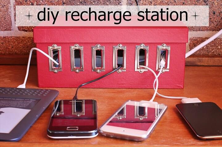  Phone charging station
