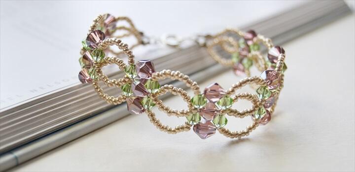  Seed Bead and Glass Bead Flower Bracelet