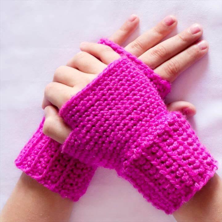 Basic Fingerless Gloves Crochet Pattern