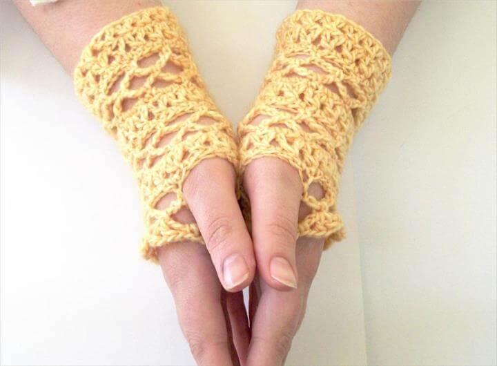 Pale Chain Stripes Lace Fingerless Gloves