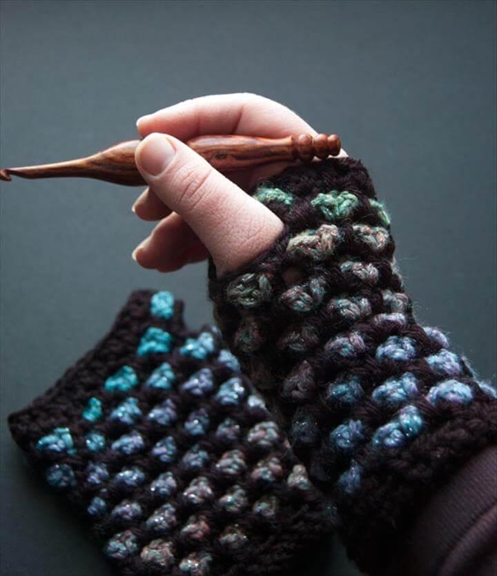 New fashion fingerless gloves from crochet