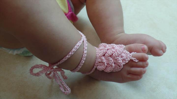 Crochet Crocodile Stitch Baby Barefoot Sandals with Thread