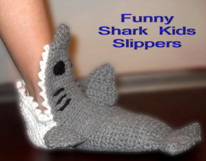 Shark slippers crochet pattern-Kids sizes