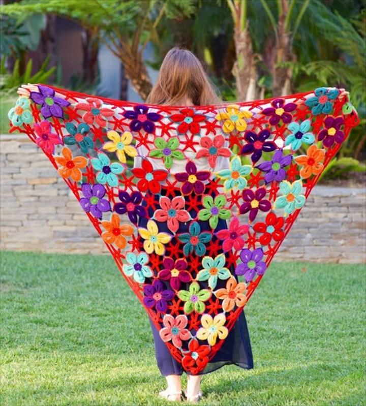 Wonderful DIY Crochet Hawaiian Flower With Free Pattern 