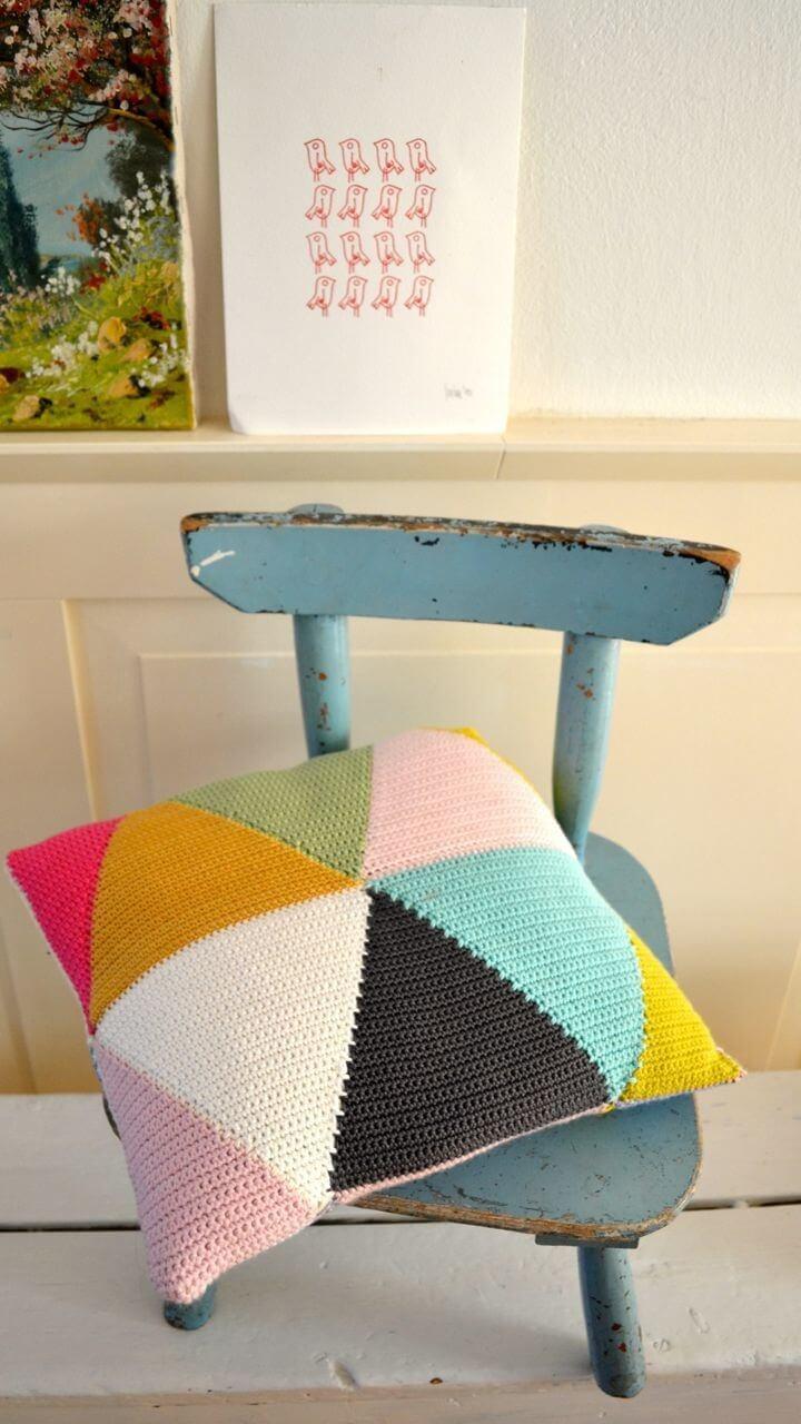 DIY triangle crochet pillow