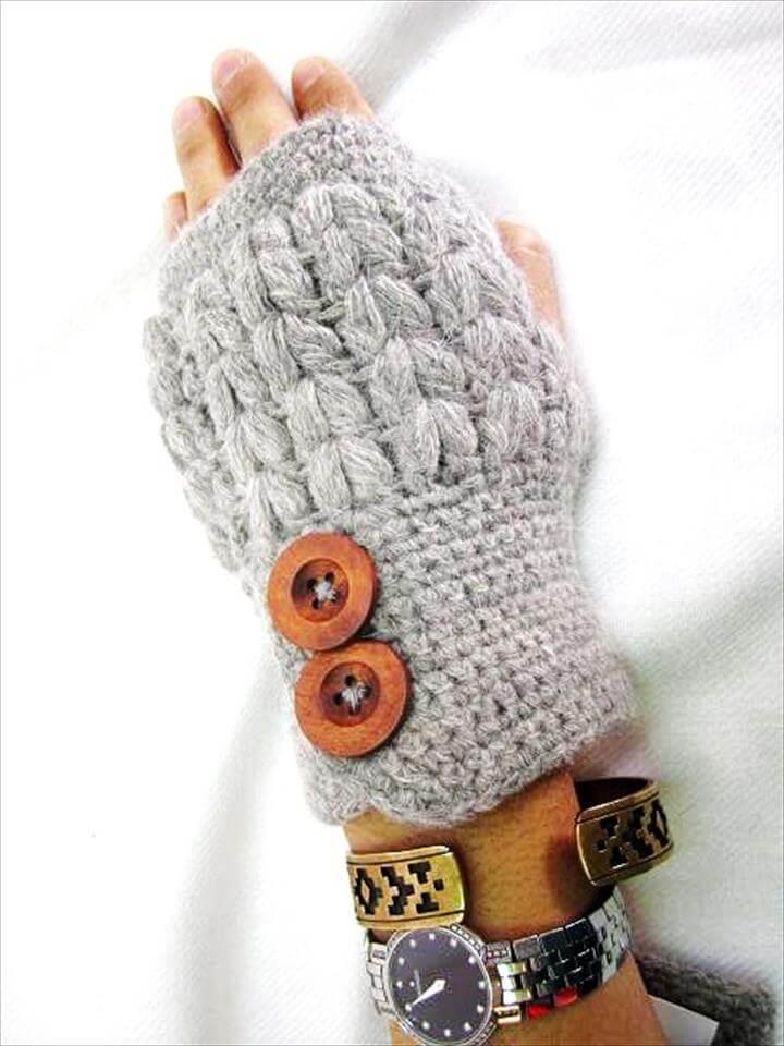 puff style buttoned crochet fingerless gloves