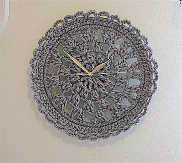 Crochet Wall Clock gray