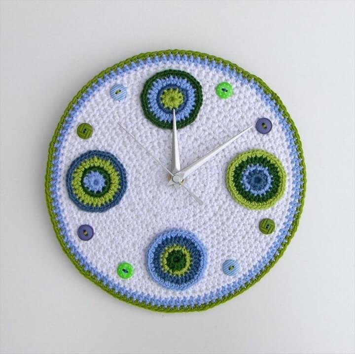 Bue and green crochet clock