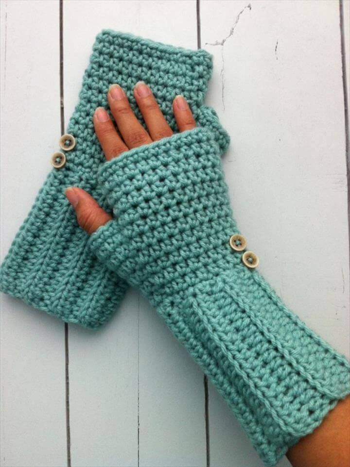 Crochet fingerless gloves