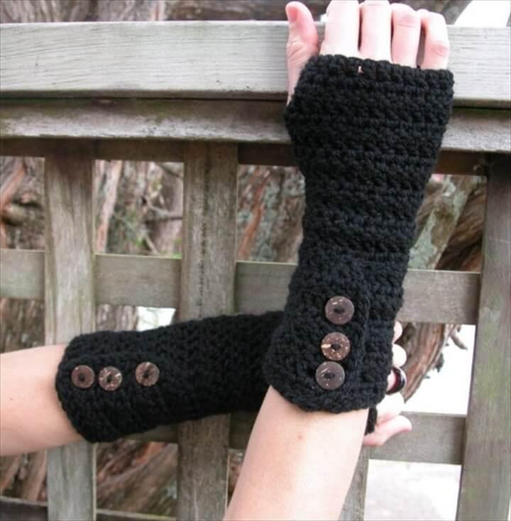 crochet wrist warmers with button