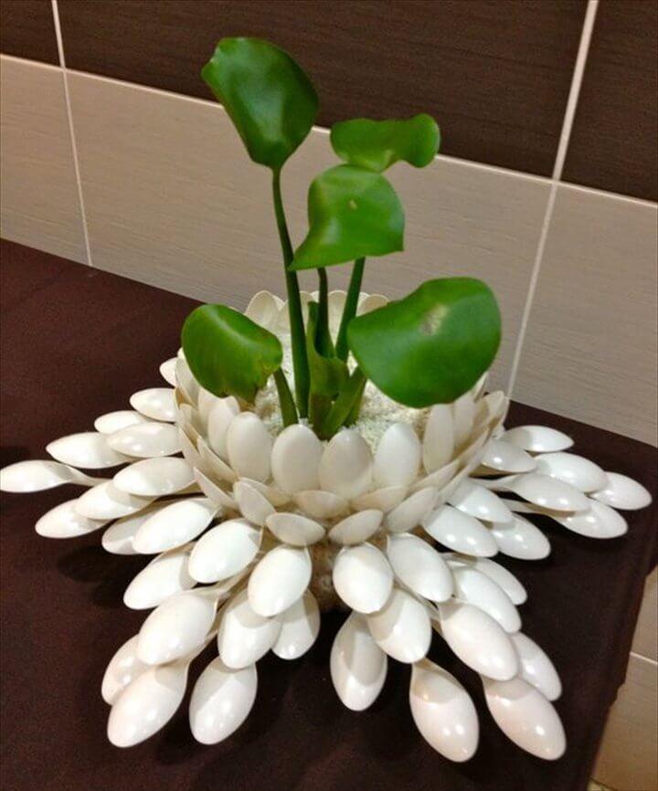plastic spoon planter 