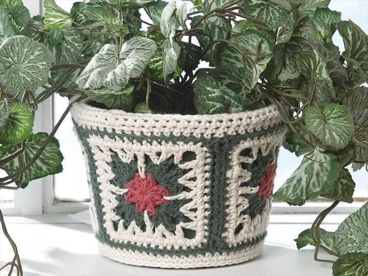 Crocheted Flower Pot Case