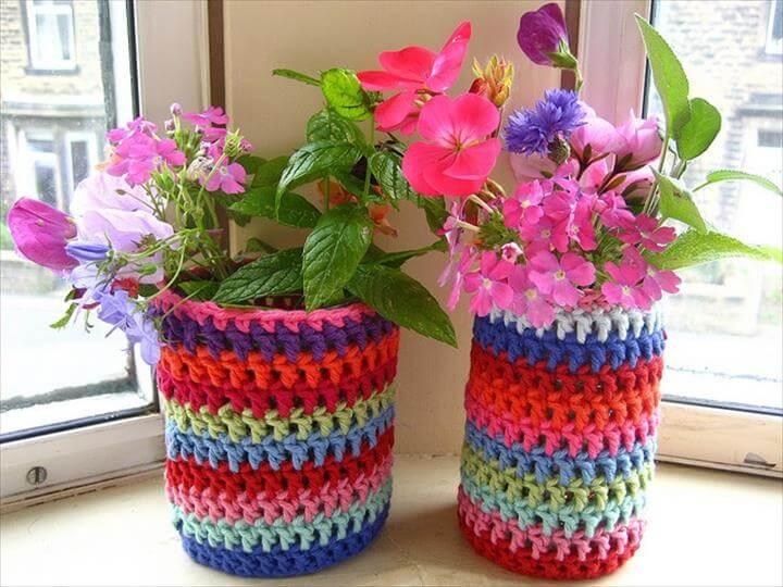 Flower pot covers--good for recycling yarn scraps & outdated pots !