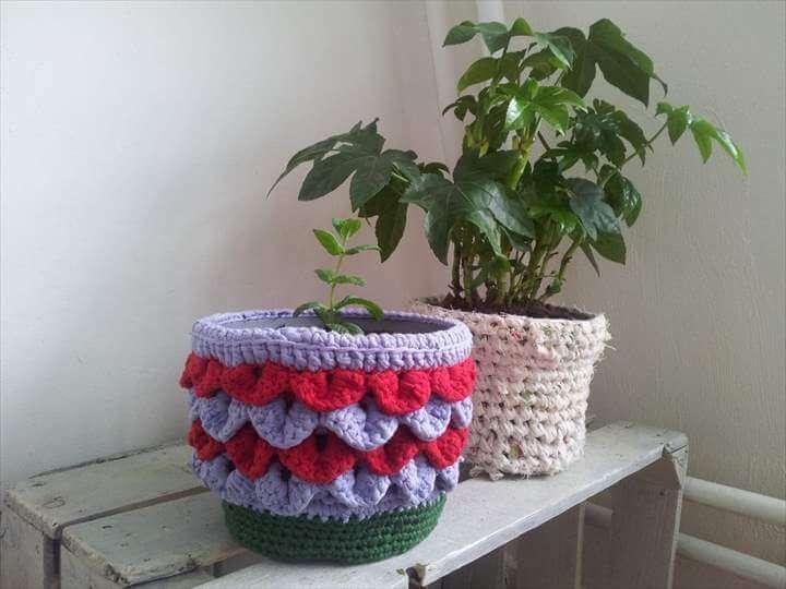 Shiny Happy Plant Pot Holder Free Crochet Pattern