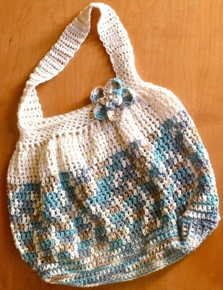 Things to Make: Free Crochet Hobo Bag Pattern. Great beginner crochet pattern crochet,Crochet - bags & purses,Crochet Ideas,Crochet-bags,Hook & Needles... ...