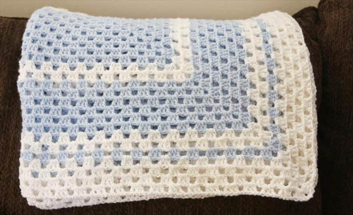 Easy Crochet Baby Blanket Pattern For Beginners: easy baby blanket crochet pattern, easy baby