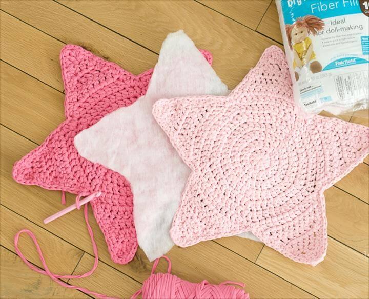 Crochet star pillow, with cotton batting