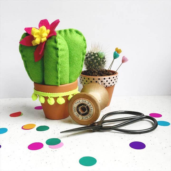 felt cactus craft kit- DIY craft kit- Craft kit- felt sewing kit-