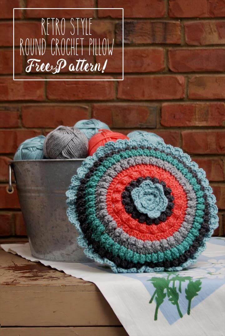 Retro Style Crochet Pillow - Free Pattern!