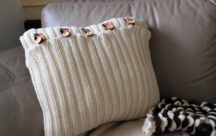 Simple Knitted Pillow