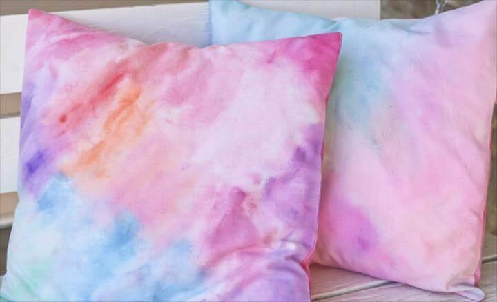  DIY Projects That Will Make You Obsessed With Water Color
