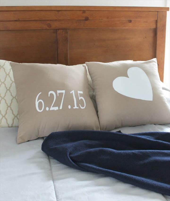 Personalized Gift Tutorial: Painted Pillows 