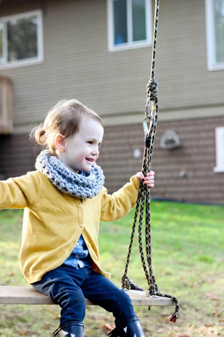 Crocheted Toddler Cowl Scarf - Free Pattern