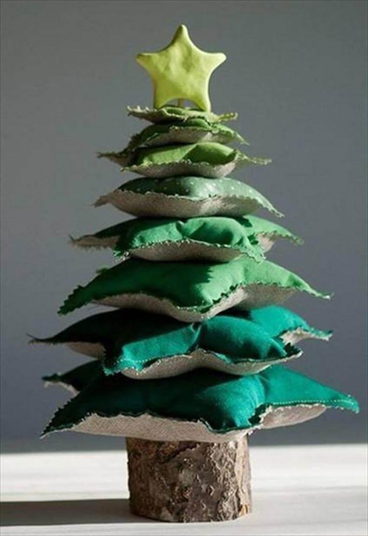 Wonderful DIY Star Pillow Tower Christmas Tree