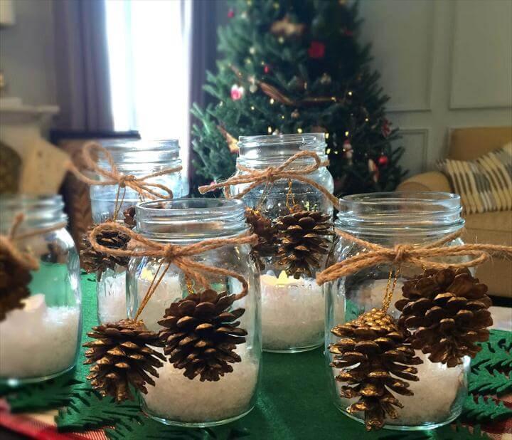 DIY Christmas Mason Jar Candles 