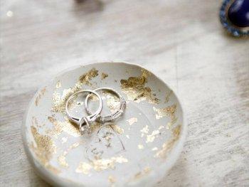 DIY Gold Leaf Clay Ring Bowl, DIY: clay ring bowl with gold leaf - would be good for the sink when