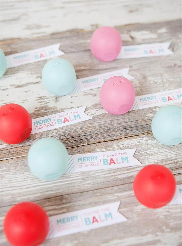 EOS Lip Balm "Candies" and FREE Printable Gift Tags. Simple and inexpensive Christmas