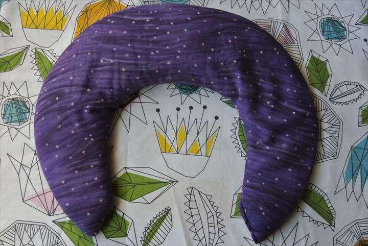 {DIY} Teacher Gifts – Eye & Neck Pillows