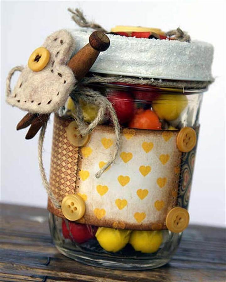 Cute DIY Mason Jar Gift Ideas for Teens - DIY Goody Gum Drop Gift Jar -