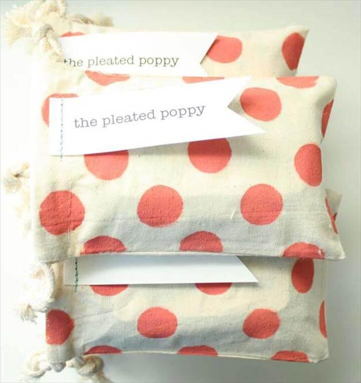 DIY Polka Dot Crafts and Projects - DIY Polka Dot Gift Bags - Cool Clothes,