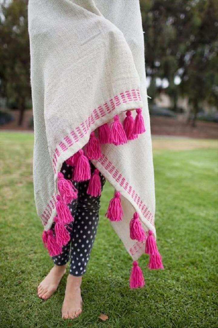 cute tassel blanket