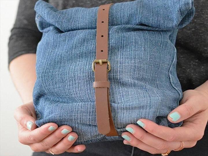 DIY tutorial: Upcycle Old Jeans Into A Bag 