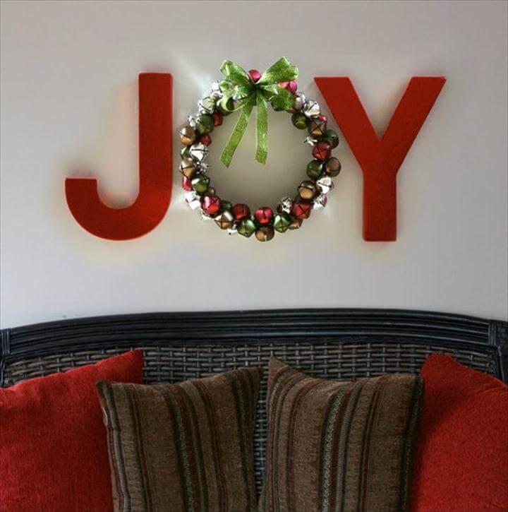 Amazing DIY Christmas Wall Art Ideas