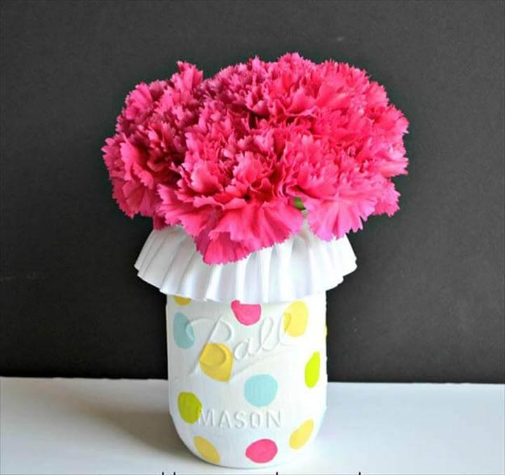 Cute DIY Mason Jar Ideas - Polka Dot Mason Jar Vase - Fun Crafts, Creative