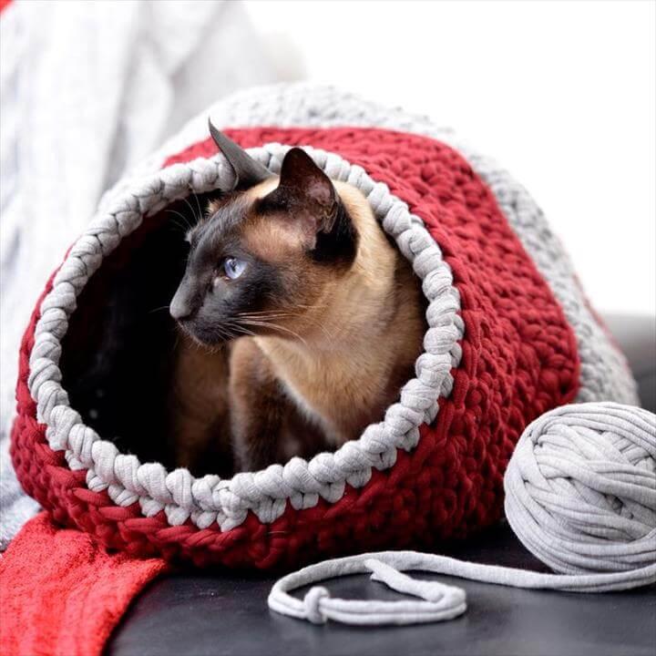 Crochet cat cave