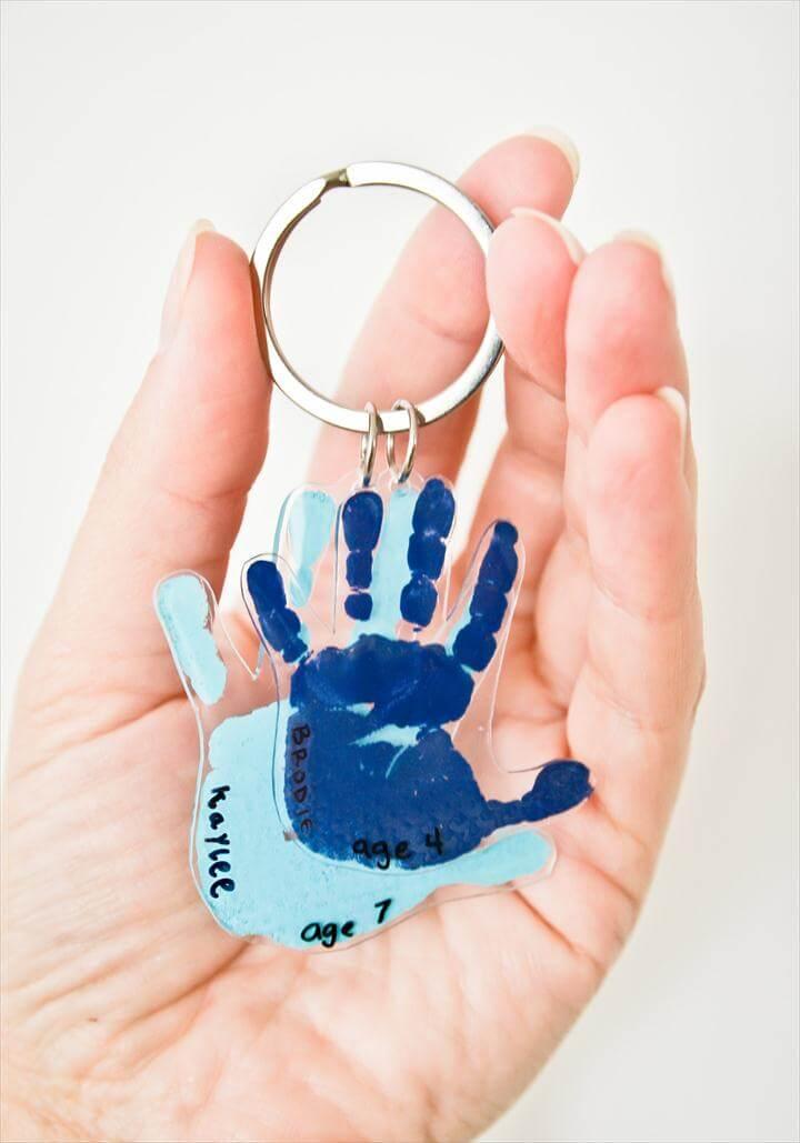 DIY Handprint Keychain - great gift idea!