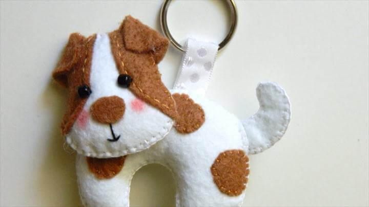 Precious Felt Dog Keychain - DIY Style Tutorial - Guidecentral