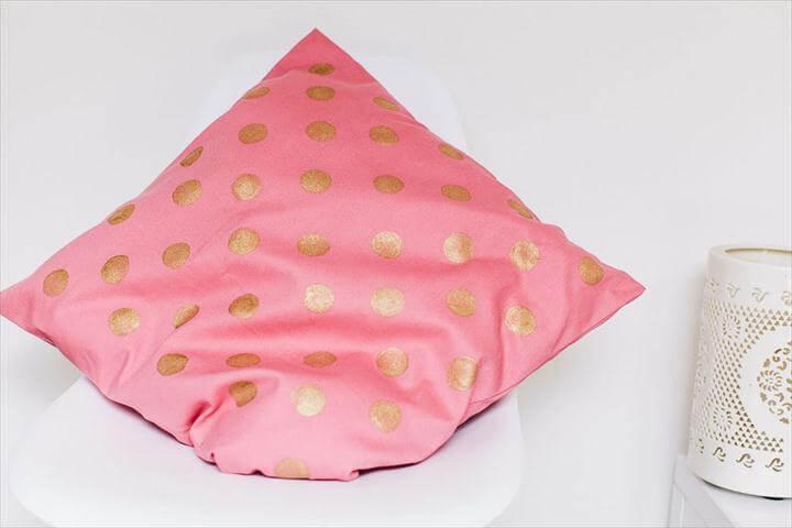 polka dot pillow, diy pillow